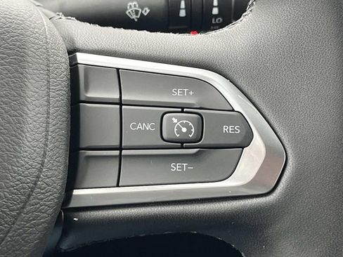 New 2026 Jeep Compass Latitude image 24