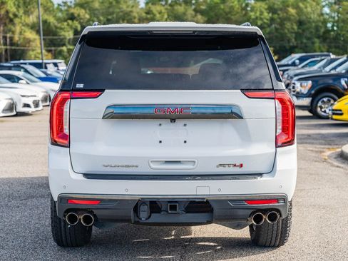 Used 2022 GMC Yukon XL AT4 image 6