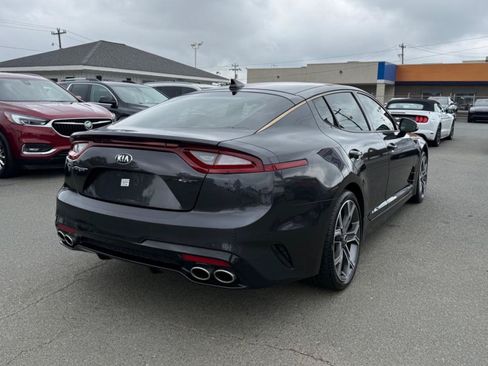 Used 2019 Kia Stinger GT1 RWD image 6