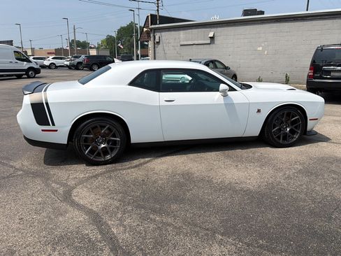 Used 2019 Dodge Challenger R/T Scat Pack w/ Plus Package RWD image 9