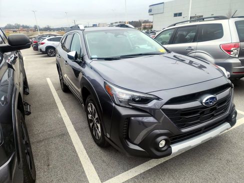 Used 2025 Subaru Outback Touring XT image 4