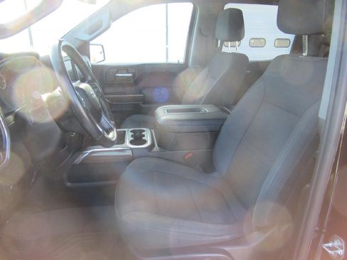 Used 2021 Chevrolet Silverado 1500 LT Trail Boss w/ Bed Protection Package image 9