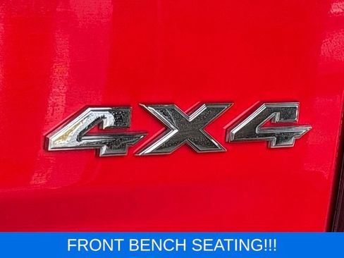 Used 2022 RAM 1500 Classic SLT AWD/4WD image 9