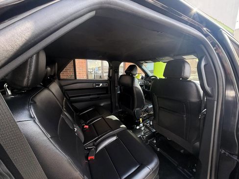 Used 2021 Ford Explorer 4WD Police Interceptor image 17