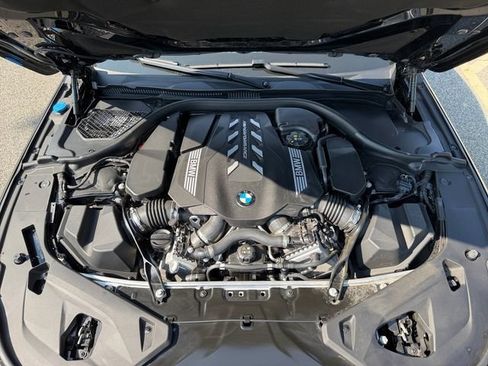 Used 2025 BMW M850i xDrive Coupe AWD/4WD image 33