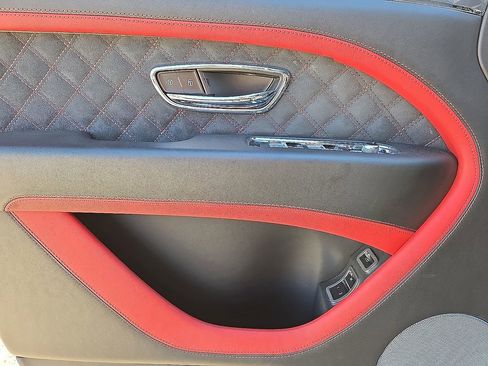 Used 2021 Bentley Bentayga Speed image 22