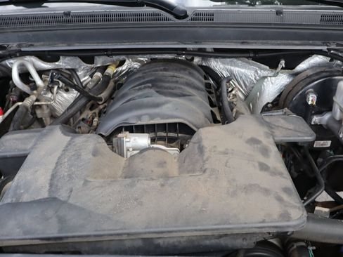 Used 2016 Chevrolet Suburban LT AWD/4WD image 41