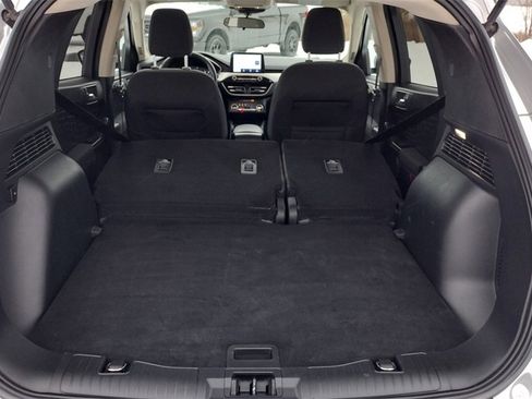 Certified 2020 Ford Escape SE image 25