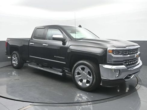 Used 2017 Chevrolet Silverado 1500 LTZ w/ Sport Package AWD/4WD image 7