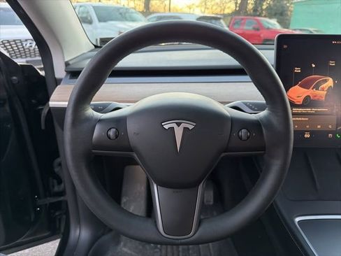 Used 2021 Tesla Model Y Long Range image 16