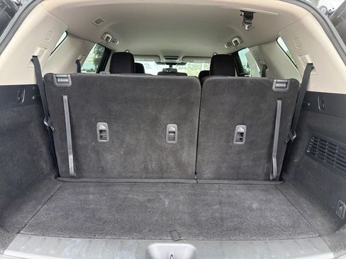 Used 2024 Nissan Pathfinder SV FWD image 13