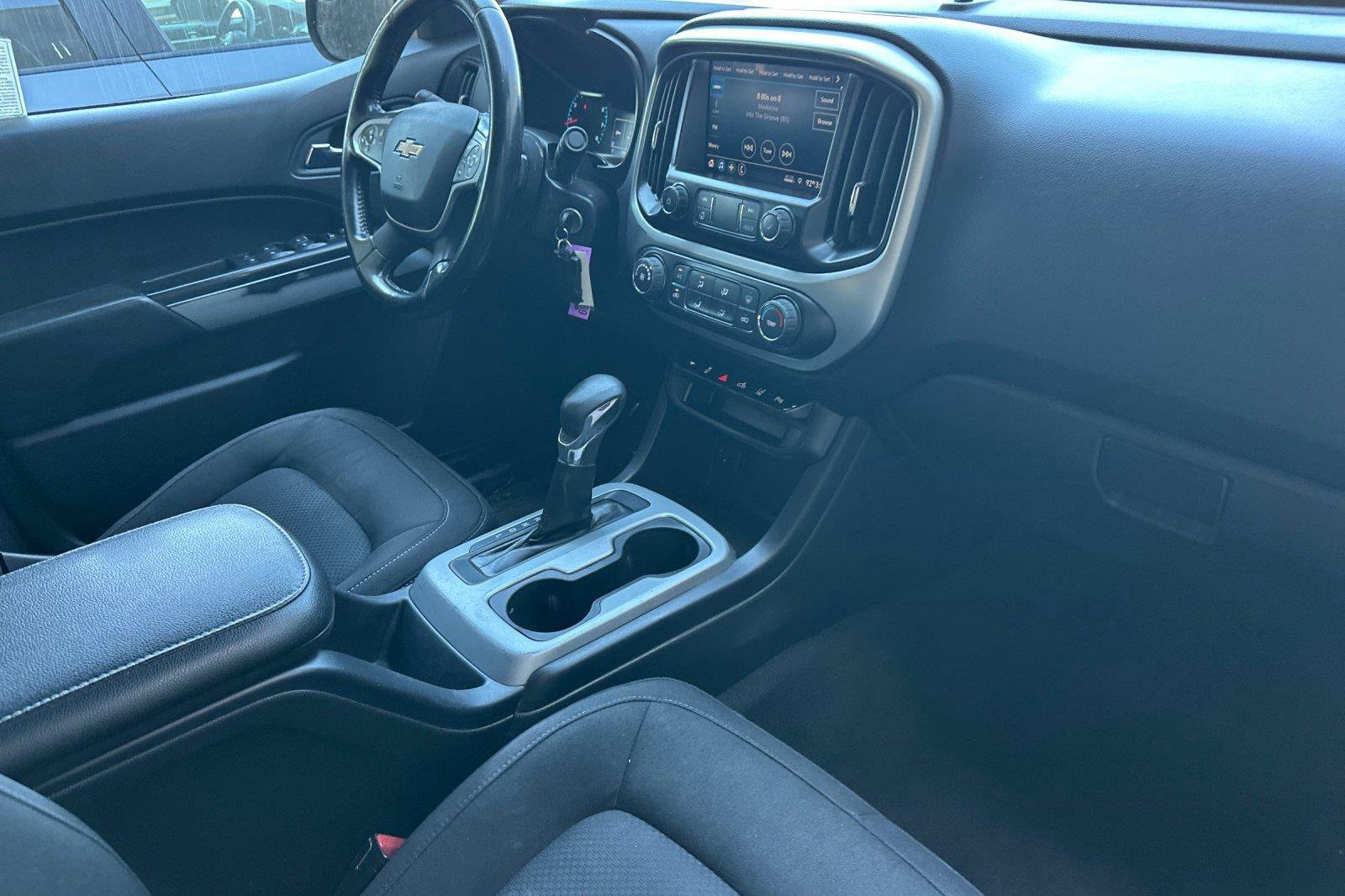 Used 2022 Chevrolet Colorado LT w/ Safety Package AWD/4WD image 14