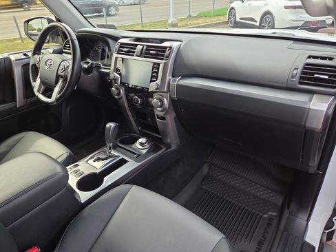 Certified 2024 Toyota 4Runner SR5 Premium image 17