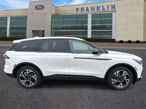 New 2026 Lincoln Nautilus Premier w/ Jet Appearance Package image 8