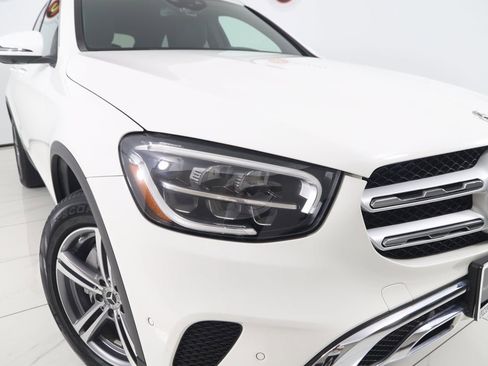 Used 2022 Mercedes-Benz GLC 300 4MATIC w/ Driver Assistance Package image 18