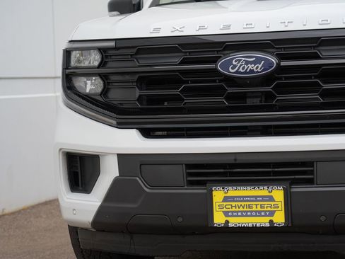 Used 2025 Ford Expedition Active AWD/4WD image 9