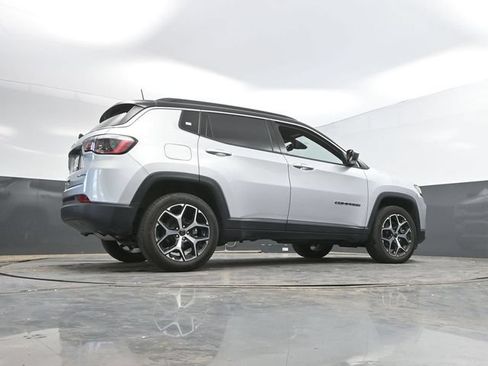 Used 2025 Jeep Compass Limited AWD/4WD image 45
