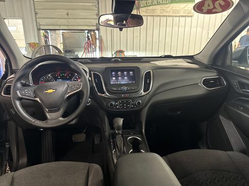 Used 2024 Chevrolet Equinox LT AWD/4WD image 18