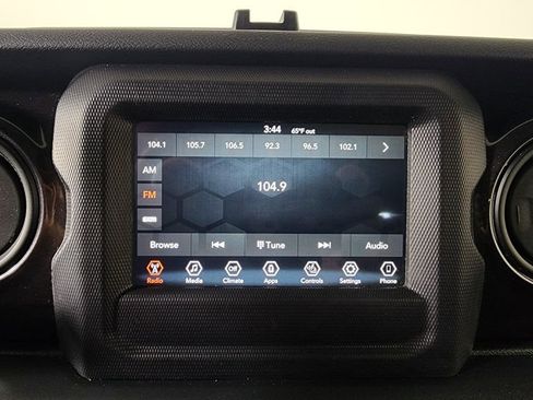 Used 2019 Jeep Wrangler Unlimited Sport image 23