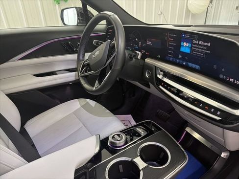 Used 2024 Cadillac Lyriq Luxury RWD image 22