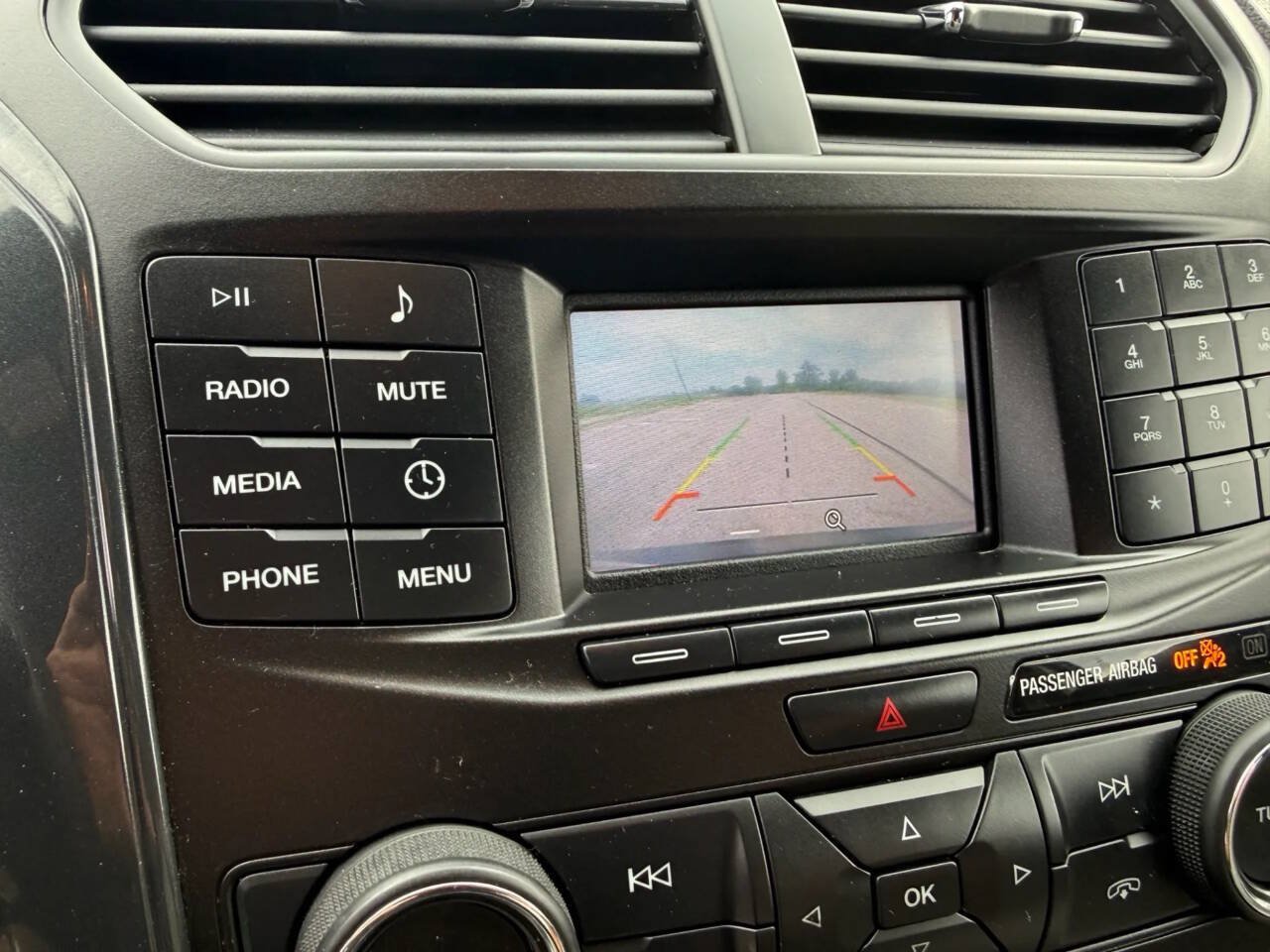 Used 2018 Ford Explorer 4WD w/ Class II Trailer Tow Package image 20