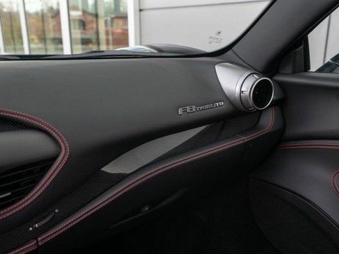 Used 2021 Ferrari F8 Tributo image 26
