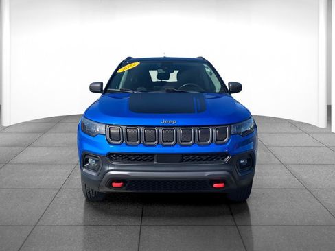 Used 2022 Jeep Compass Trailhawk w/ Trailhawk Convenience Group AWD/4WD image 2