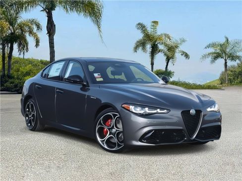 New 2025 Alfa Romeo Giulia w/ Veloce Package Rwd image 1