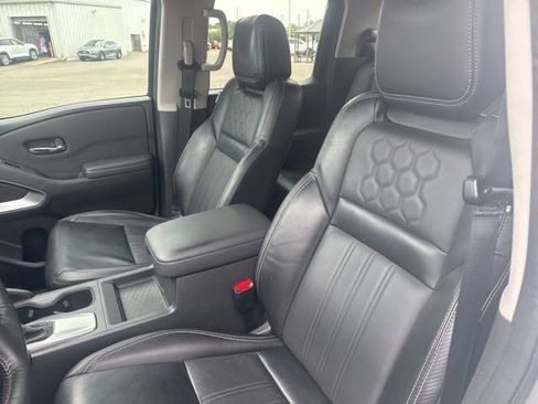 Used 2024 Nissan Frontier SL w/ Technology Package image 23