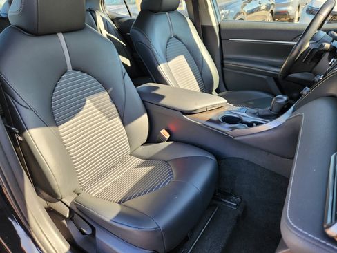 Used 2024 Toyota Camry SE w/ Convenience Package FWD image 14