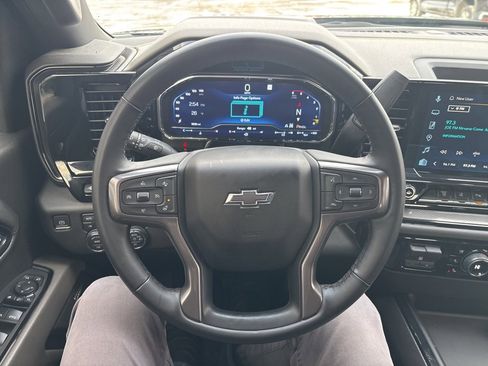 Used 2024 Chevrolet Silverado 2500 ZR2 w/ Technology Package image 23