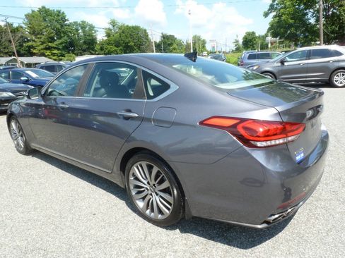 Used 2015 Hyundai Genesis 5.0 RWD image 11