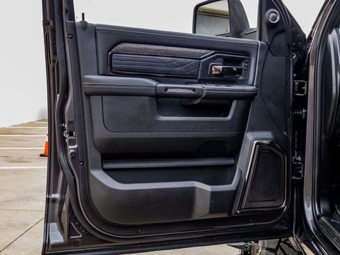 Used 2026 RAM 3500 Limited image 38