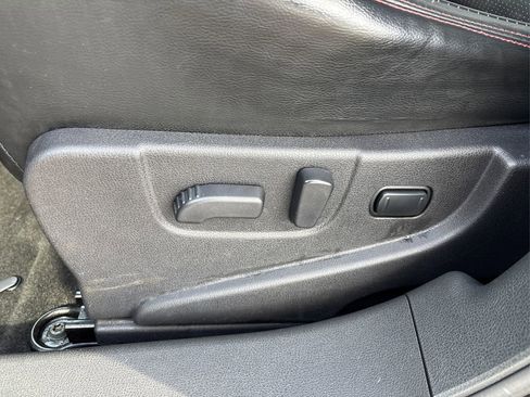 Used 2011 Nissan Rogue SV w/ SL Pkg image 39