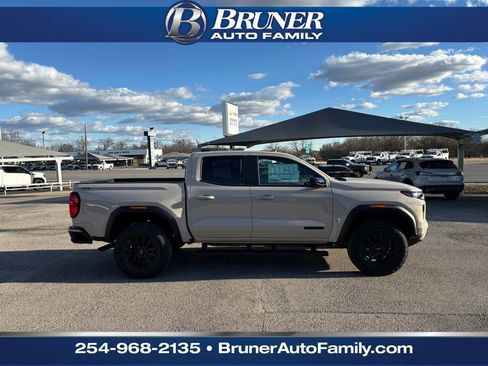 New 2026 GMC Canyon Elevation w/ Convenience Package image 4