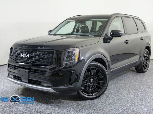 Used 2022 Kia Telluride SX w/ SX Prestige Package AWD/4WD image 3