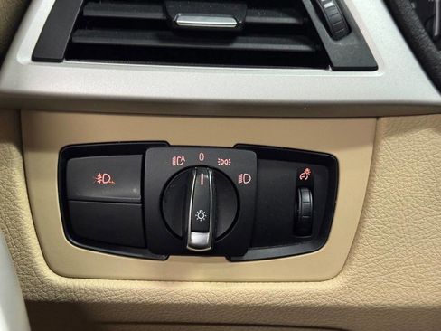 Used 2015 BMW 320i xDrive 320i xDrive image 31