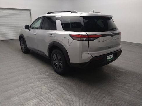 Used 2023 Nissan Pathfinder SV FWD image 5