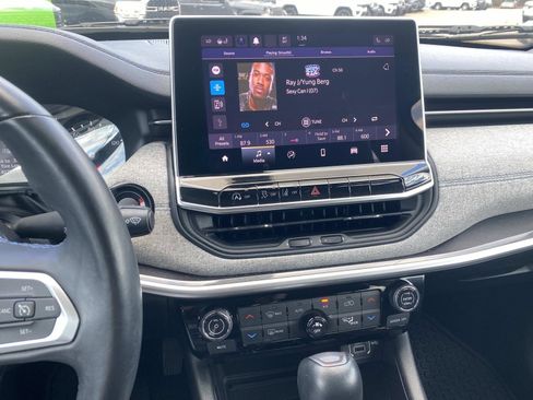 Certified 2022 Jeep Compass Latitude w/ Convenience Group image 30