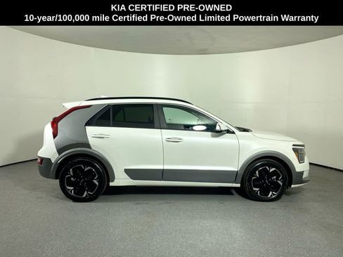 Certified 2024 Kia Niro Wave w/ Wave Preserve Package image 35