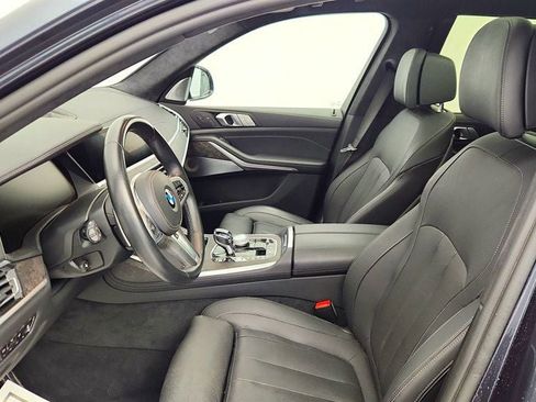 Used 2022 BMW X7 M50i w/ Executive Package image 18