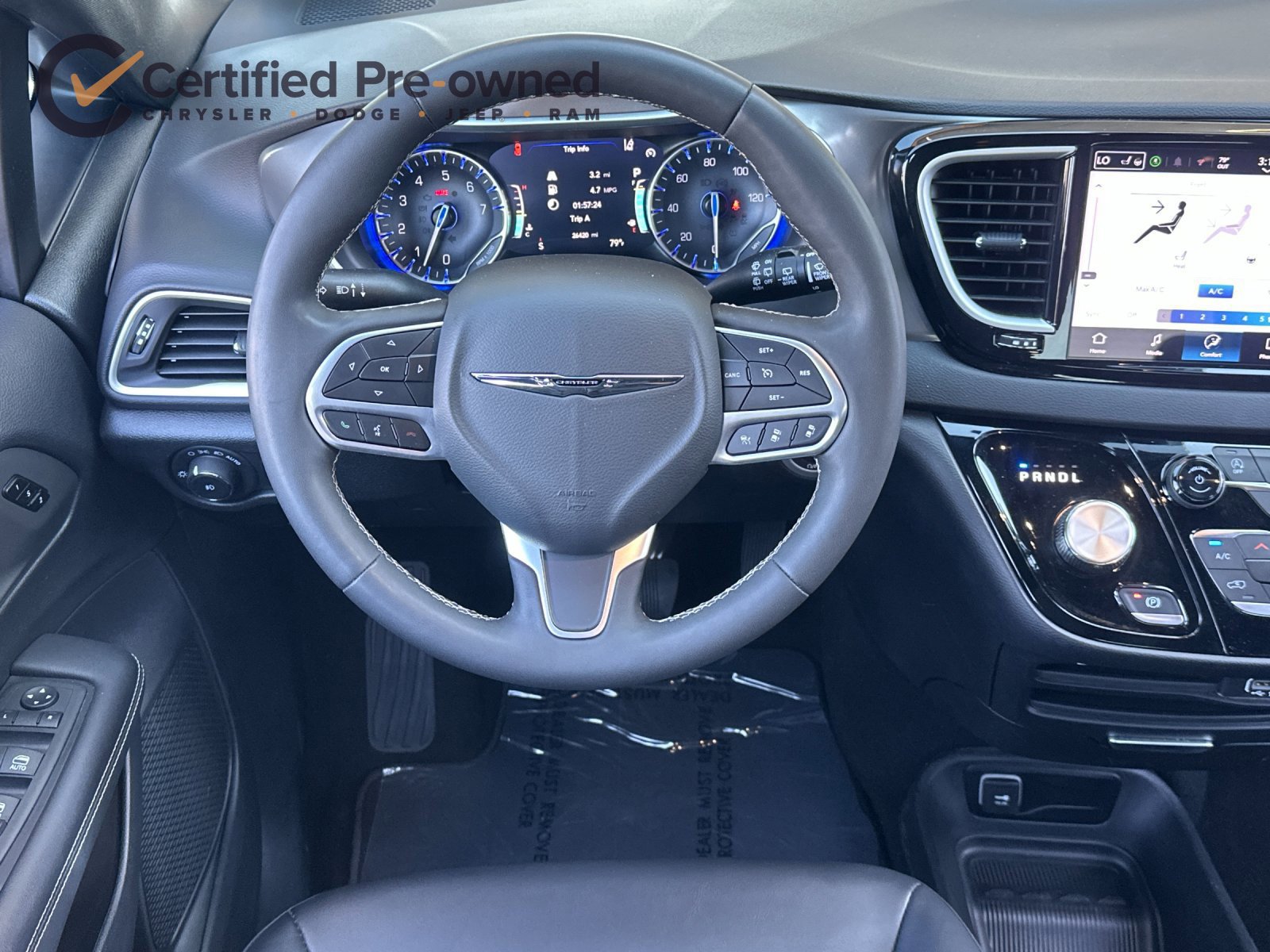 Certified 2025 Chrysler Pacifica Select FWD image 15