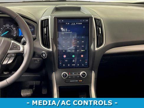 Used 2024 Ford Edge SEL w/ Convenience Package AWD/4WD image 9