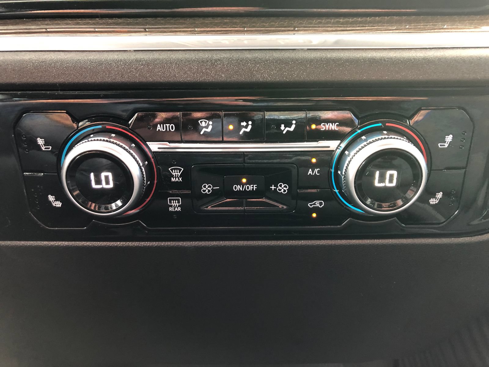 Used 2024 GMC Sierra 1500 Elevation AWD/4WD image 23