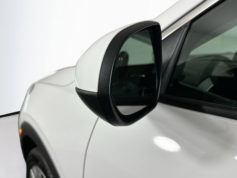 Used 2025 Buick Encore GX Preferred image 16