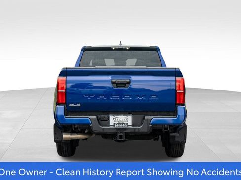 Used 2025 Toyota Tacoma SR5 AWD/4WD image 6