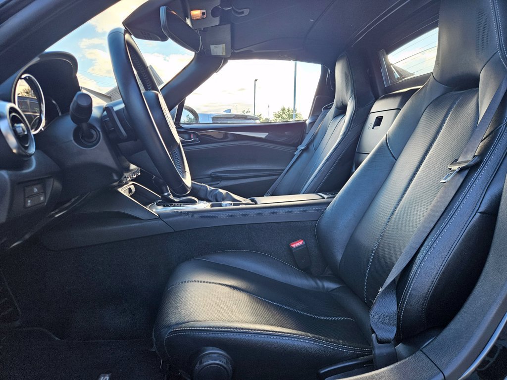 Used 2025 MAZDA MX-5 Miata RF Grand Touring RWD image 19