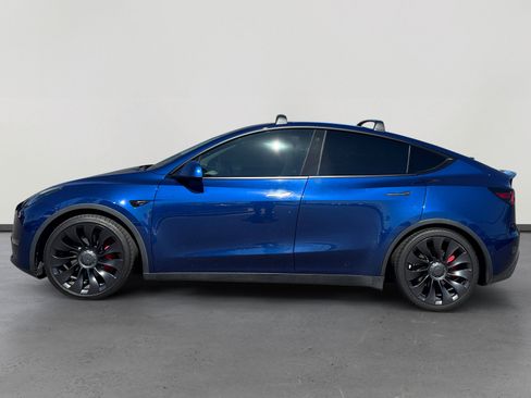 Used 2022 Tesla Model Y Performance AWD/4WD image 2