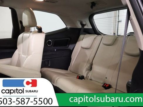 Used 2023 Subaru Ascent Limited w/ Technology Package AWD/4WD image 32