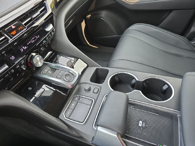 Used 2024 Acura MDX FWD image 24